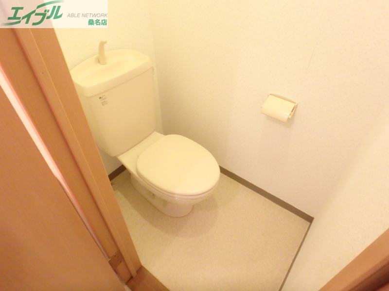 トイレ　同型参考写真