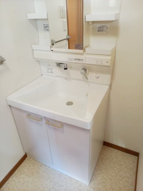 洗面設備　同仕様