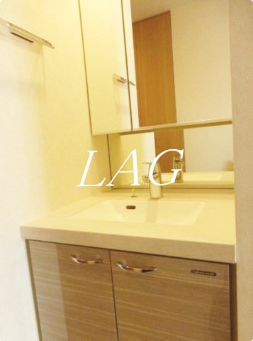 洗面設備　独立洗面台です。