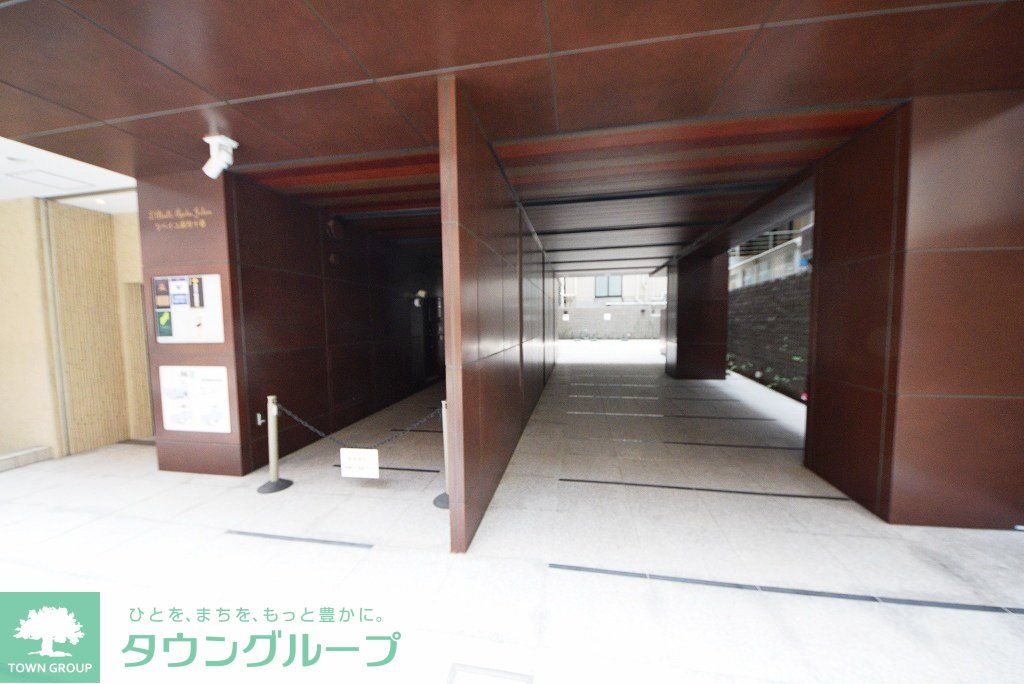 エントランス　部屋探しは株式会社　タウンハウジング　までお気軽にお問合せ…