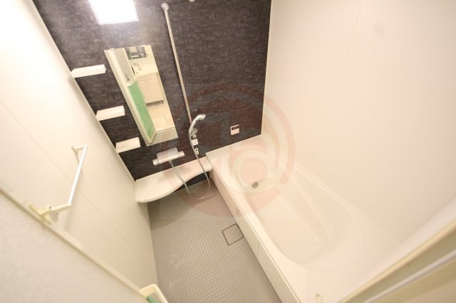 バス・シャワールーム　ゆったり過ごせるお風呂です