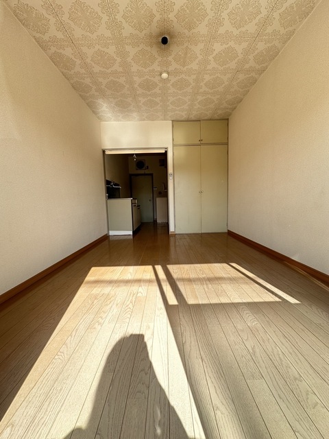 居室・リビング　別部屋参考写真です