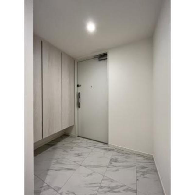 玄関　※写真は同タイプ住戸です。
