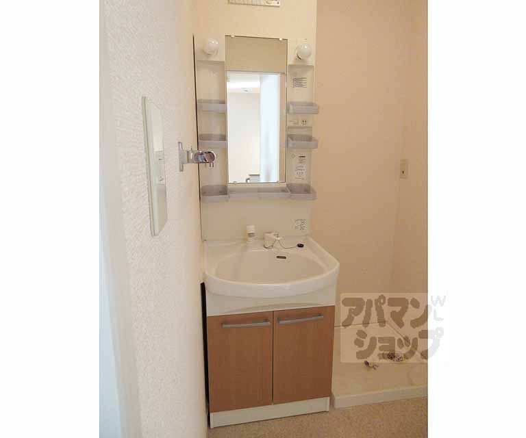 洗面設備　独立洗面台です！