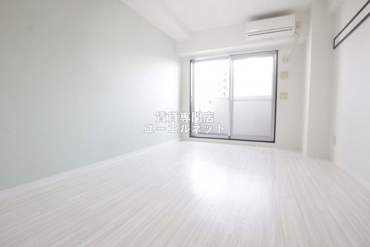 居室・リビング　ゆったりとくつろげる、落ち着きのある居室空間です