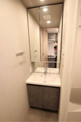 洗面設備　※同仕様写真含む