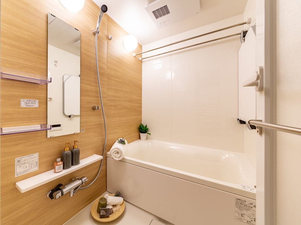 バス・シャワールーム　バス