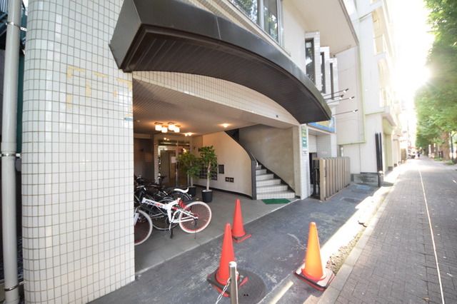 エントランス　エントランス