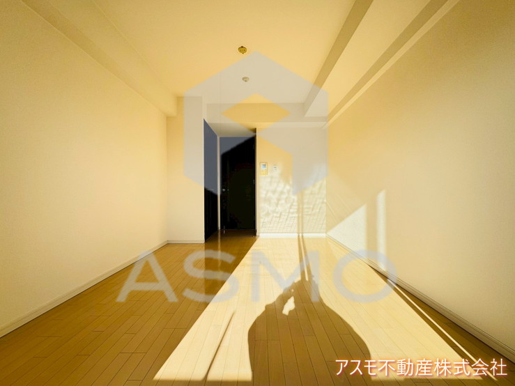 居室・リビング　同マンション別部屋参考写真