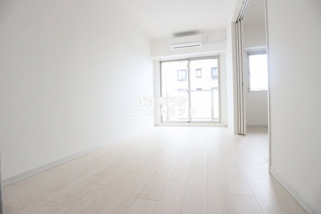 居室・リビング　ゆったりとくつろげる、落ち着きのある居室空間です