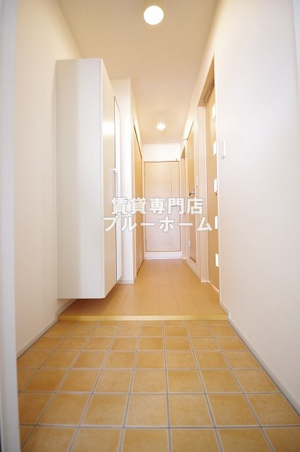 玄関　ゆったり玄関スペース！