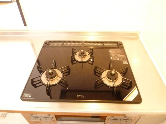 その他　3口コンロで便利ですね