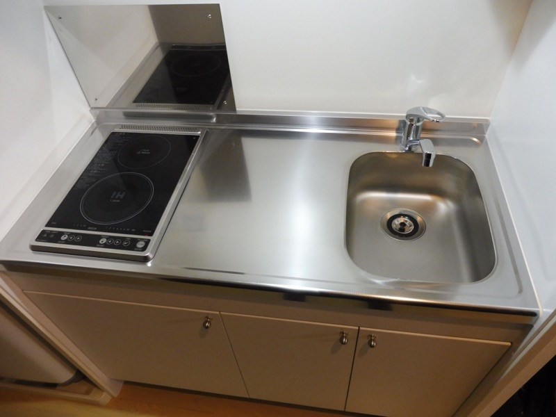 キッチン　便利な2口コンロのキッチンです。