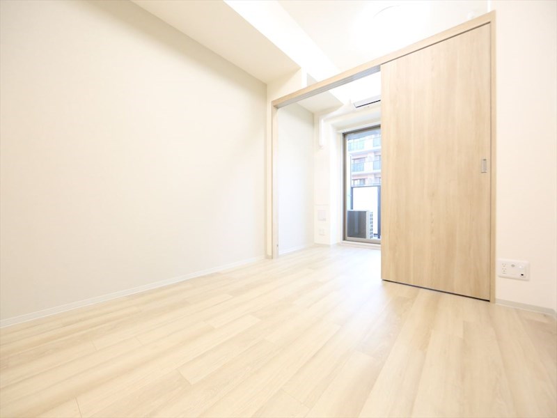 その他部屋・スペース　ＬＤＫ8帖　洋室3帖　エアコン完備　バルコニー