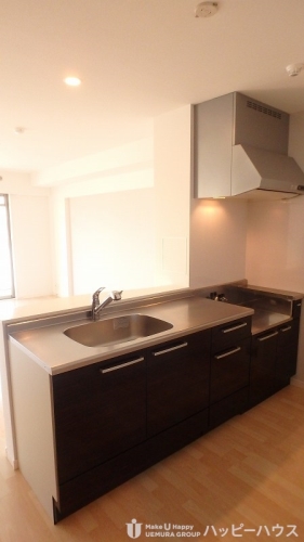 キッチン　別部屋の写真になります。現状を優先とします。