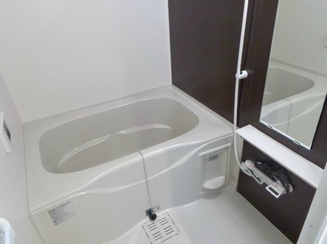 バス・シャワールーム　追い焚き付きです