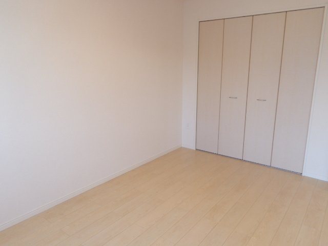 その他部屋・スペース　収納付きの洋室です。