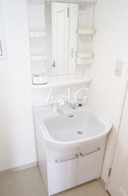 洗面設備　洗面台です。