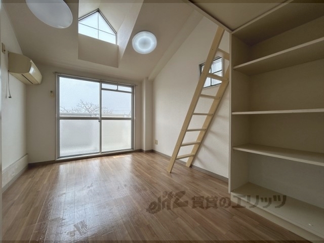 居室・リビング　洋室