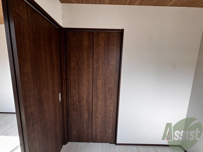 収納　こちらは収納です。とても大きな収納スペースがあります。