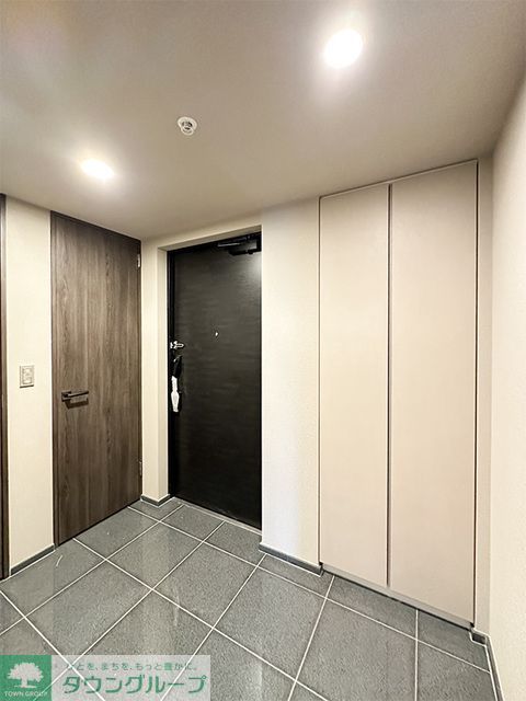 玄関　※写真は同タイプ住戸です。