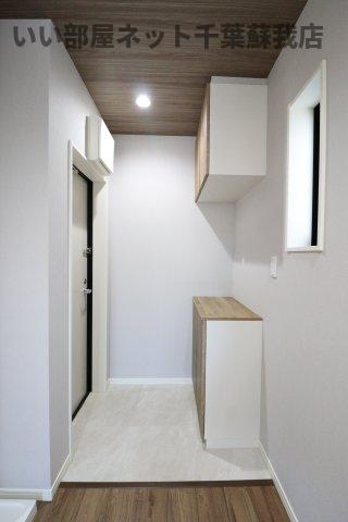 玄関　収納もある玄関です