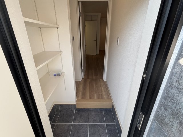玄関　落ち着いた玄関です