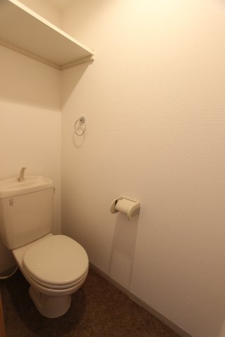 トイレ　参考写真です。現況優先。