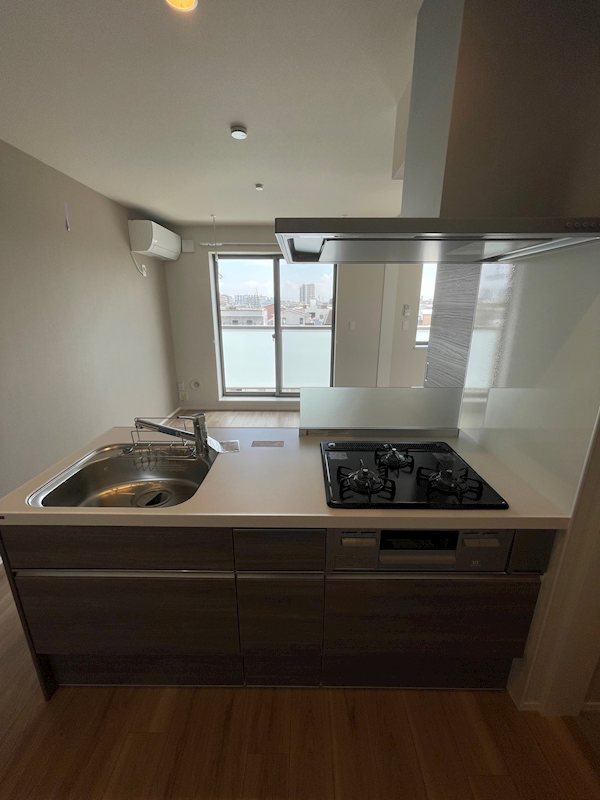 キッチン　ペニンシュラキッチンタイプ！