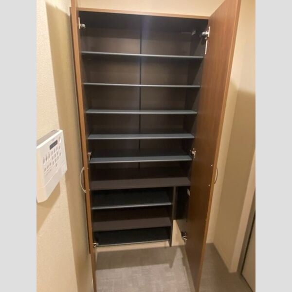 玄関　シューズボックス