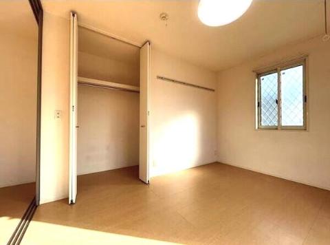 居室・リビング　室内