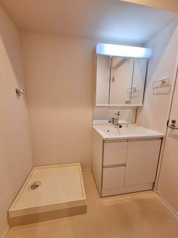 洗面設備　★独立洗面台★室内洗濯機置き場★