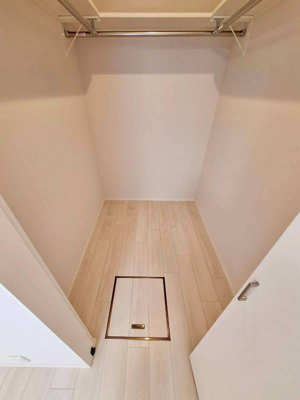 収納　★1.7帖のウォークインクローゼット★