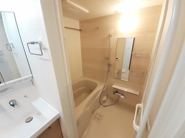 バス・シャワールーム　日々の疲れを癒すお風呂付です