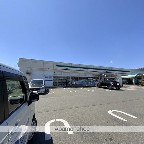 コンビニ　ＪＡ上伊那本所西箕輪支所ファミリーマートＪＡ西箕輪店（コンビニ）まで492m