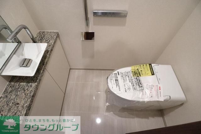 トイレ　※写真は同タイプ住戸です。