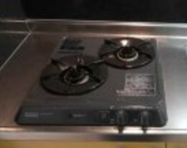 キッチン　コンロ設置済み