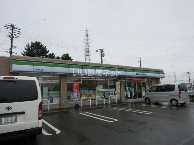 コンビニ　ファミリーマート岡崎国正店（コンビニ）まで971m