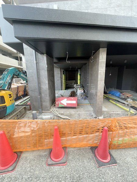 エントランス　駐車場