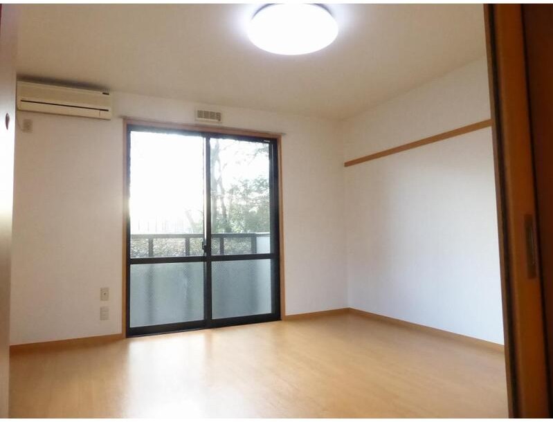 居室・リビング　使いやすい形の為、レイアウトを楽しめます♪