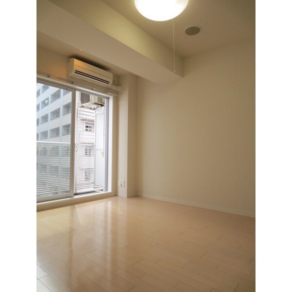 居室・リビング　※他号室の写真になります