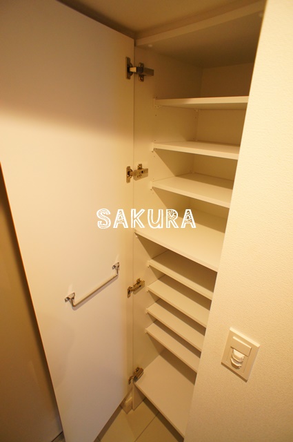 玄関　収納豊富なシューズボックスです♪