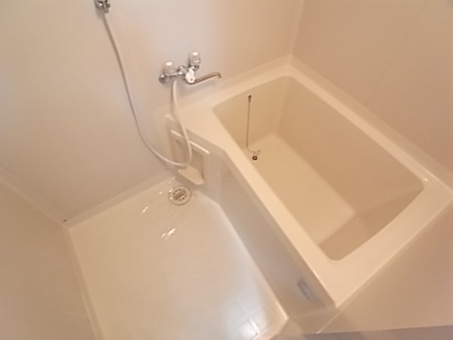 バス・シャワールーム　日々の疲れを癒すお風呂付です