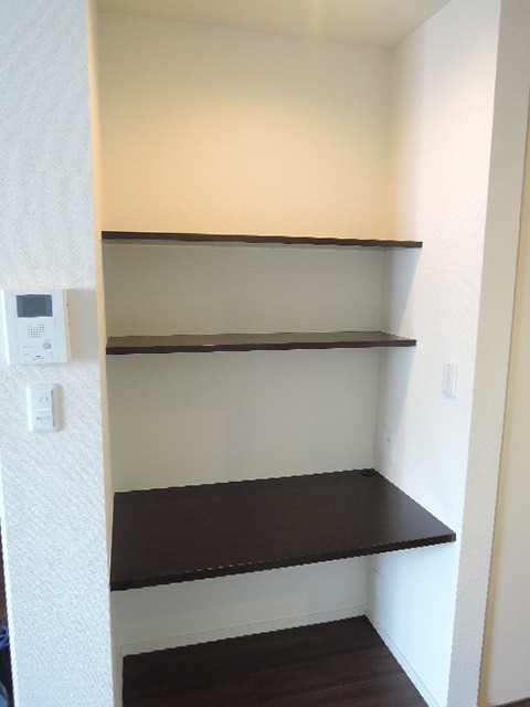 その他設備　デスクカウンターがありパソコンなど置けます