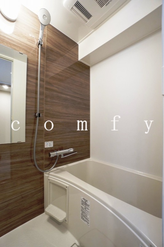 バス・シャワールーム　バスルーム