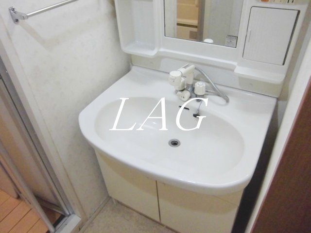 洗面設備　洗面台です。