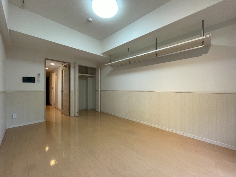 フォレスタ川崎医大東の居間写真