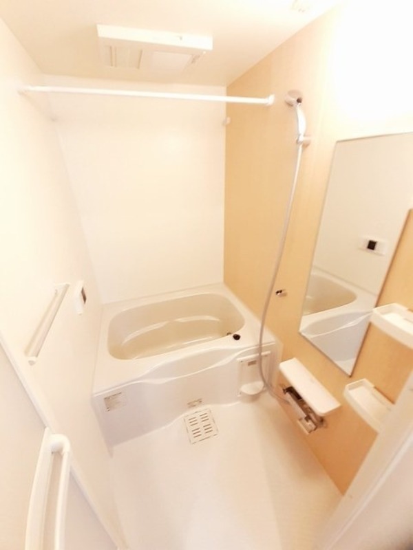 バス・シャワールーム　図面と現状に相違がある場合には現状を優先