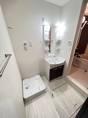 洗面設備　コンパクトで使いやすい洗面所