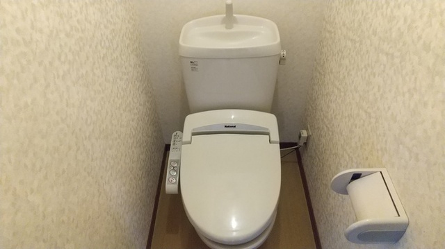 トイレ　温水洗浄暖房便座